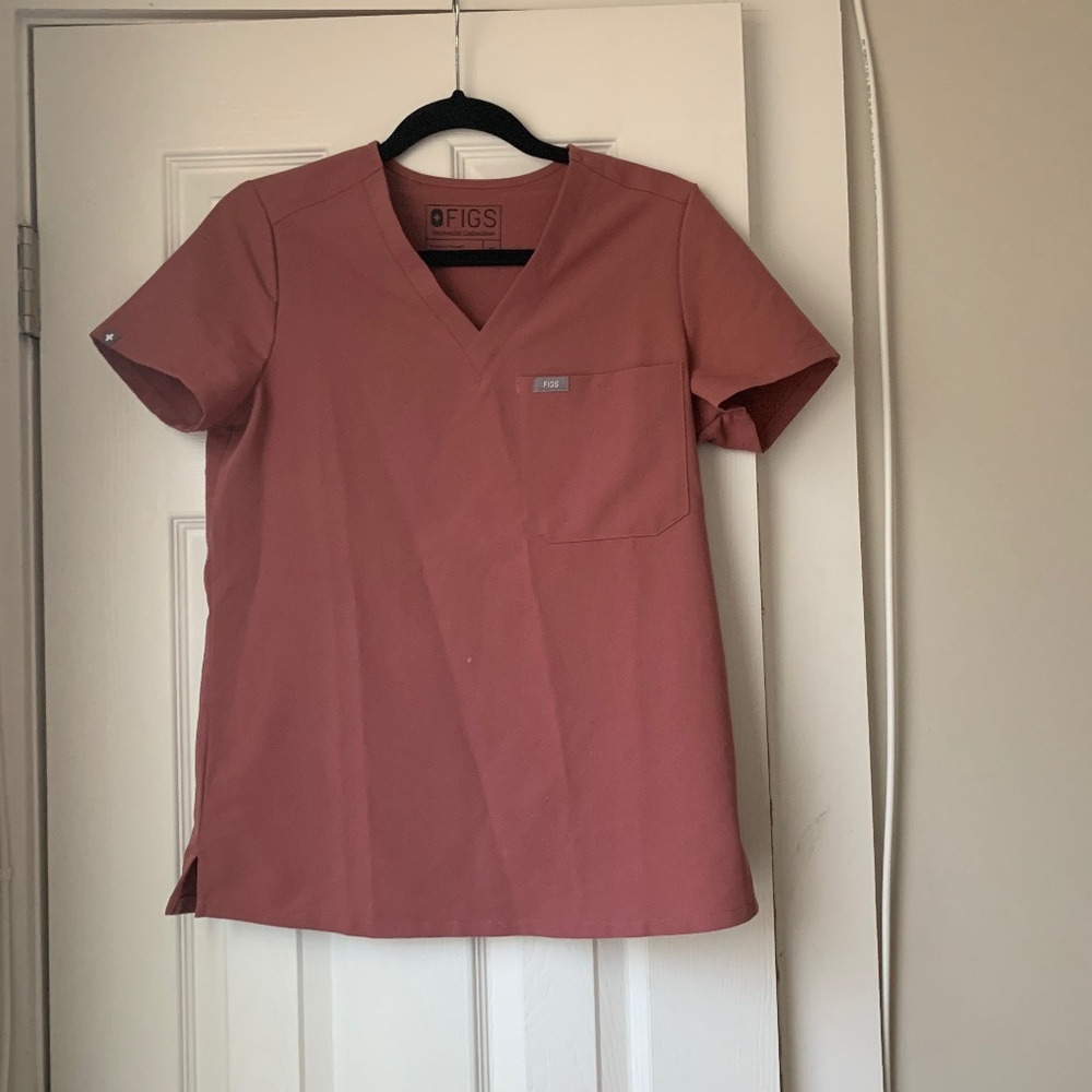 Catarina  One-Pocket Scrub Top